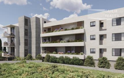 APARTMÁN CYPRUS -  PAPHOS, novostavba na kľúč 2 izbový 66 m2 s bazénom, 400 m k moru