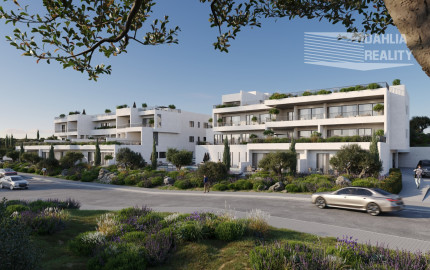 LUXUSNÝ APARTMÁN CYPRUS - PAPHOS, novostavba 2 izbový zariadený s parkovaním a bazénom