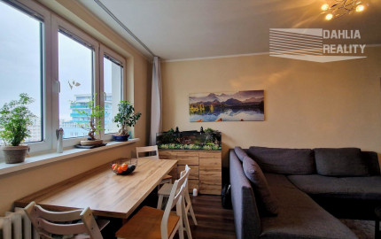 Predaj 3 izbový byt plus 2 x veľká loggia výborná dispozícia, 82 m2, Ružinov pri RETRE - Muškátová