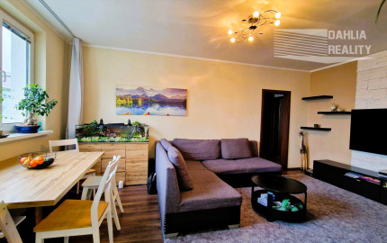 Predaj 3 izbový byt plus 2 x veľká loggia výborná dispozícia, 82 m2, Ružinov pri RETRE - Muškátová