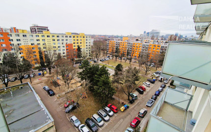 Predaj 3 izbový byt plus 2 x veľká loggia výborná dispozícia, 82 m2, Ružinov pri RETRE - Muškátová