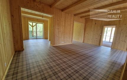 Predaj apartmán Vysoké Tatry 4 izbový 112 m2 + terasa + balkón s výhľadom na Tatry + parkovanie