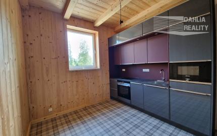 Predaj apartmán Vysoké Tatry 4 izbový 112 m2 + terasa + balkón s výhľadom na Tatry + parkovanie