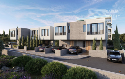 DOM na kľúč novostavba CYPRUS - PAPHOS poschodový 115 m2 s bazénom, 500 metrov k moru