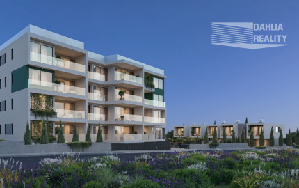 DOM na kľúč novostavba CYPRUS - PAPHOS poschodový 115 m2 s bazénom, 500 metrov k moru