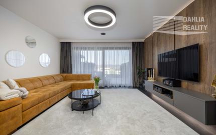 Predaj novostavba rodinný dom s parkovaním a so záhradou 150 m2 v Šenkviciach s výhľadom na Malé Karpaty