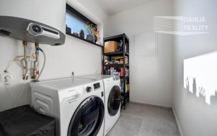 Predaj novostavba rodinný dom s parkovaním a so záhradou 150 m2 v Šenkviciach s výhľadom na Malé Karpaty