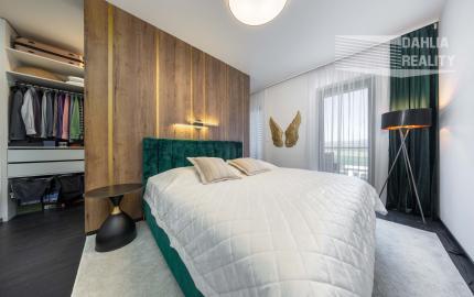 Predaj novostavba rodinný dom s parkovaním a so záhradou 150 m2 v Šenkviciach s výhľadom na Malé Karpaty