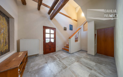 Predaj vidiecky rodinný dom  po rekonštrukcii s bazénom, garážou a pozemkom 800 m2 Vištuk