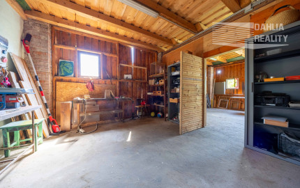 Predaj víkendový rodinný dom so stodolou + samostatný ateliér/posilňovňa + záhrada, pozemok celkom 2 699 m2 Vištuk