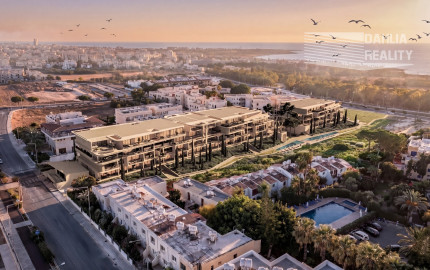 PENTHOUSE V PROJEKTE VASILEON CYPRUS - PAFOS s vlastným bazénom na streche v lokalite 200 m od mora - TOP BÝVANIE!