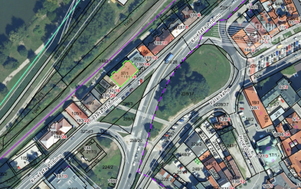 Predaj 4 izbový veľký byt v pôvodnom stave 125 m2 + terasa v centre Trenčína