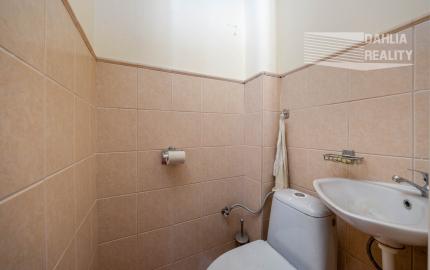 Predaj 4 izbový veľký byt v pôvodnom stave 125 m2 + terasa v centre Trenčína