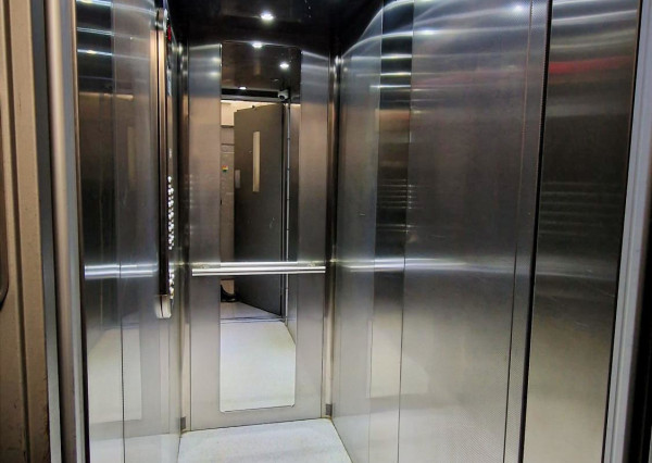 Predaj 3 izbový byt plus 2 x veľká loggia výborná dispozícia, 82 m2, Ružinov pri RETRE - Muškátová