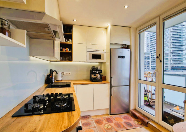 Predaj 3 izbový byt plus 2 x veľká loggia výborná dispozícia, 82 m2, Ružinov pri RETRE - Muškátová