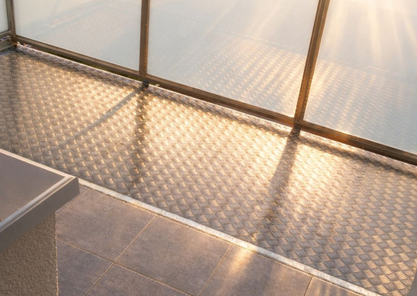 Predaj 3 izbový byt plus 2 x veľká loggia výborná dispozícia, 82 m2, Ružinov pri RETRE - Muškátová