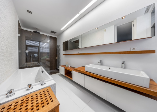 Exkluzívna VILA s panoramatickým výhľadom vo Svätom Jure - 5 izbová s terasou, átriom, krbom a pozemkom 6 616 m2