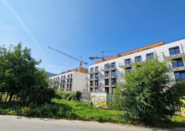 Predaj novostavba 2 izbový byt s balkónom 61 m2 + parkovacie státie v projekte ALTUM Bratislava