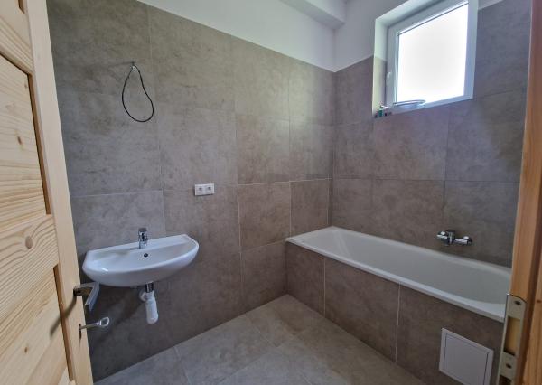 Predaj apartmán Vysoké Tatry 4 izbový 112 m2 + terasa + balkón s výhľadom na Tatry + parkovanie