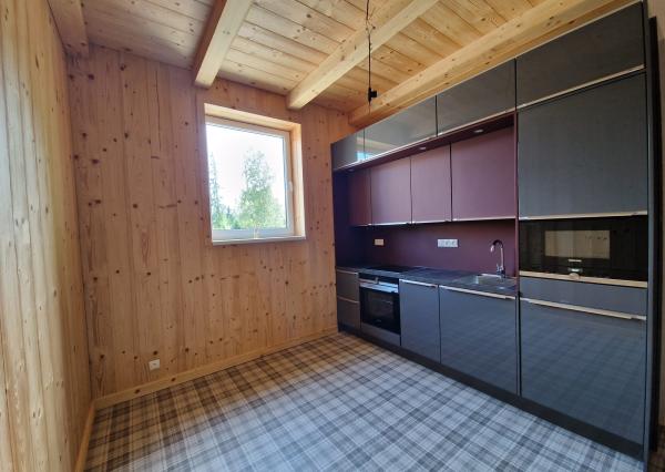 Predaj apartmán Vysoké Tatry 4 izbový 112 m2 + terasa + balkón s výhľadom na Tatry + parkovanie