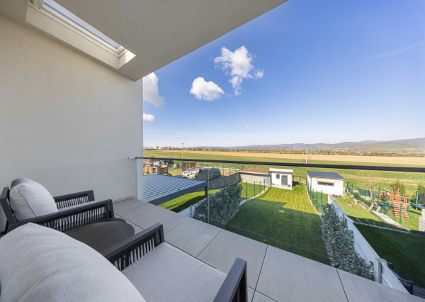 Predaj novostavba rodinný dom s parkovaním a so záhradou 150 m2 v Šenkviciach s výhľadom na Malé Karpaty