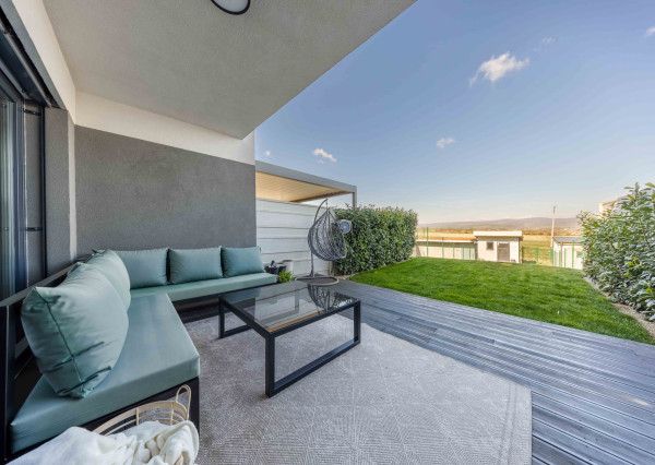 Predaj novostavba rodinný dom s parkovaním a so záhradou 150 m2 v Šenkviciach s výhľadom na Malé Karpaty