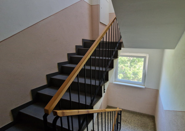 Predaj 4 izbový mezonetový byt s krbom a balkónom 120 m2 v Pezinku širšie centrum