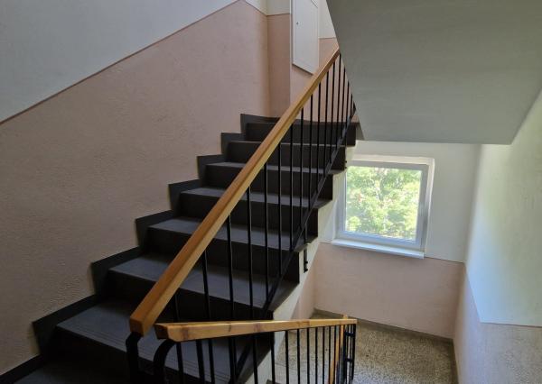 Predaj 4 izbový byt nadstavba mezonet 120 m2 s krbom a balkónom v Pezinku širšie centrum