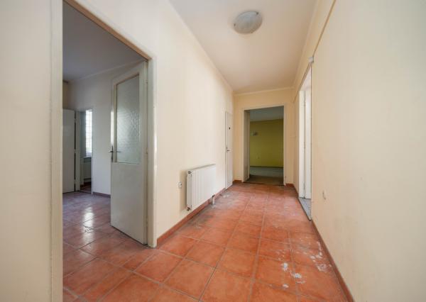 Predaj 4 izbový veľký byt v pôvodnom stave 125 m2 + terasa v centre Trenčína