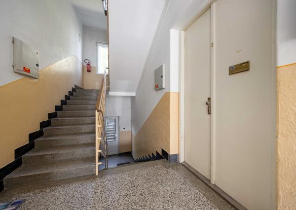 Predaj 4 izbový veľký byt v pôvodnom stave 125 m2 + terasa v centre Trenčína